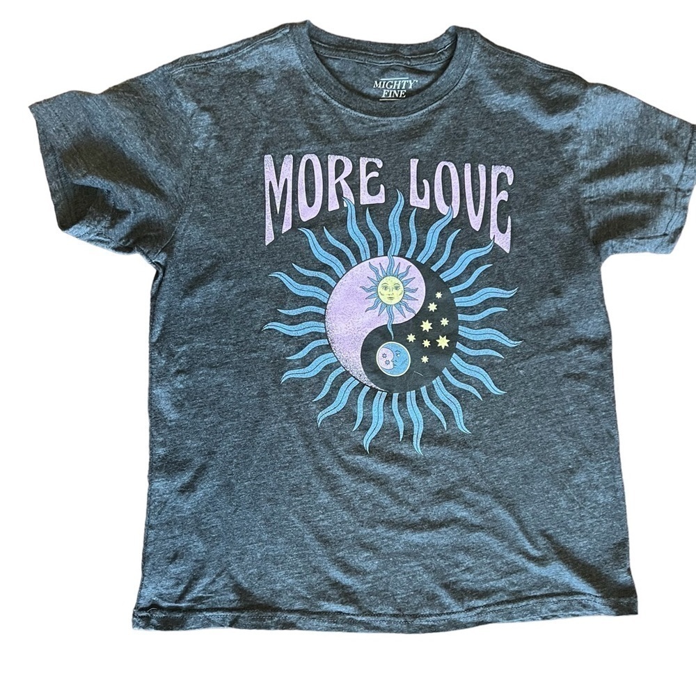 Mighty Fine More Love Yin Yang Sun Moon T-shirt Gray Size Small.